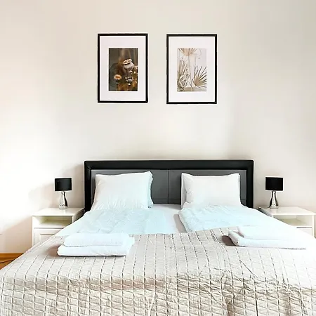 Cozy For Family Next To Wawel & Old Town 아파트