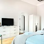 Cozy For Family Next To Wawel & Old Town Apartman